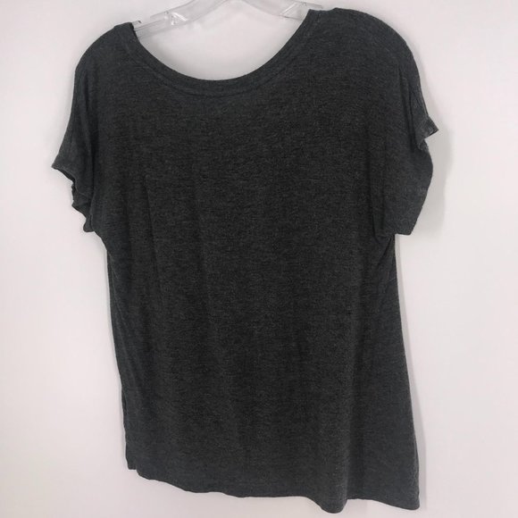 ACTIVE USA GRAY VNECK TSHIRT - Picture 4 of 6